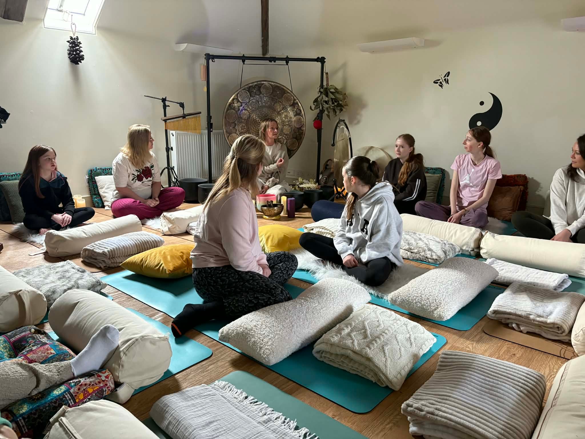 Teenagers in a Teen Reset group session with Lindsay